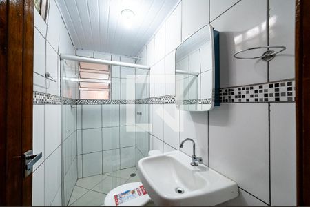 Banheiro da Suíte de casa para alugar com 2 quartos, 85m² em Vila do Encontro, São Paulo