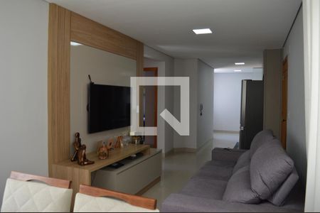 Sala de apartamento para alugar com 2 quartos, 68m² em Parque Maracana, Contagem