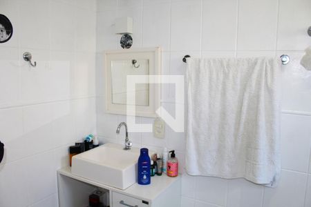 Apartamento à venda com 90m², 2 quartos e 2 vagasBanheiro da Suíte