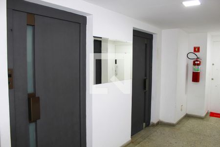 Apartamento à venda com 90m², 2 quartos e 2 vagasElevador