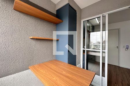 Apartamento à venda com 31m², 2 quartos e sem vaga Apartamento à venda com 31m², 2 quartos e sem vagaVaranda
