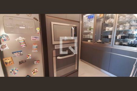 Apartamento à venda com 150m², 3 quartos e 2 vagasCozinha