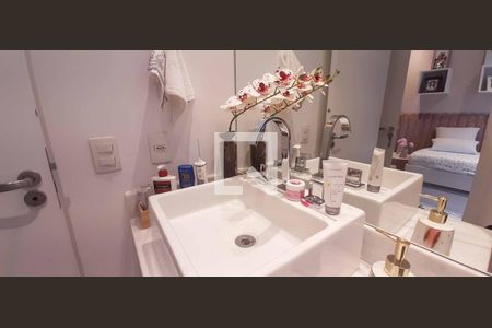 Apartamento à venda com 150m², 3 quartos e 2 vagasQuarto 2