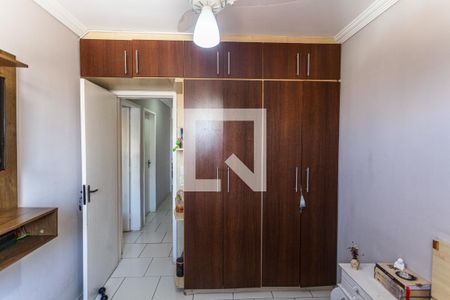Apartamento à venda com 65m², 3 quartos e 1 vaga Apartamento à venda com 65m², 3 quartos e 1 vagaArmário do Quarto 2