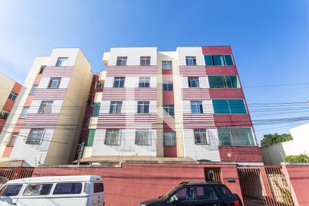 Apartamento à venda com 65m², 3 quartos e 1 vaga Apartamento à venda com 65m², 3 quartos e 1 vagaFachada