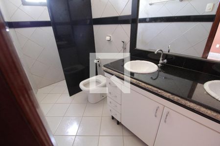 Apartamento para alugar com 296m², 4 quartos e 4 vagasBanheiro da Suíte 4