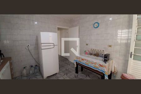 Casa à venda com 159m², 3 quartos e 2 vagasCozinha 