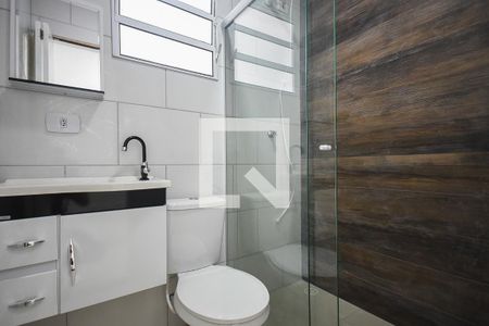 Banheiro de apartamento para alugar com 1 quarto, 28m² em Jardim Santo Antonio, São Paulo