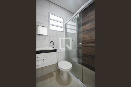 Banheiro de apartamento para alugar com 1 quarto, 26m² em Jardim Santo Antonio, São Paulo