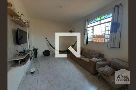 Sala  de casa à venda com 3 quartos, 300m² em Santa Terezinha, Belo Horizonte