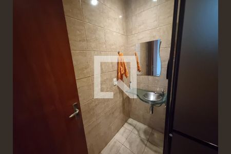 Casa à venda com 301m², 8 quartos e sem vagaBanheiro 3 do 2º imóvel 