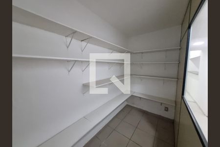 Casa à venda com 301m², 8 quartos e sem vagaDispensa