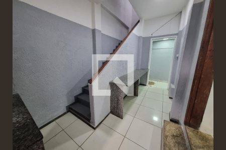 Casa à venda com 301m², 8 quartos e sem vagaEscada de acesso 2º pavimento 