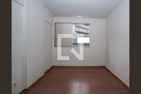 Quarto de apartamento à venda com 3 quartos, 110m² em Santo Antônio, Belo Horizonte