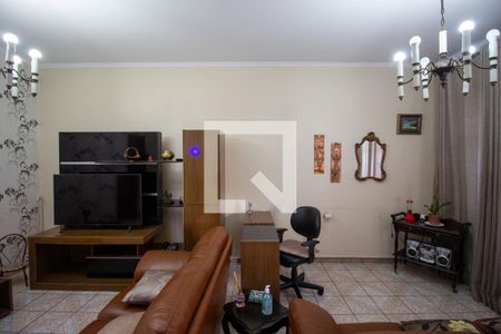 Sala de casa para alugar com 2 quartos, 150m² em Jardim das Oliveiras, São Paulo