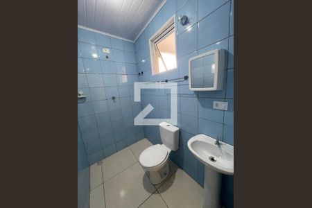 Banheiro de casa para alugar com 1 quarto, 55m² em Vila Dalva, São Paulo