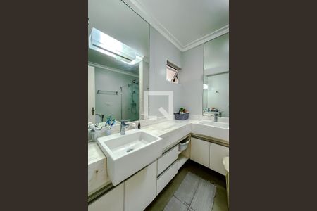 Apartamento à venda com 160m², 3 quartos e 1 vagaBanheiro da Suíte