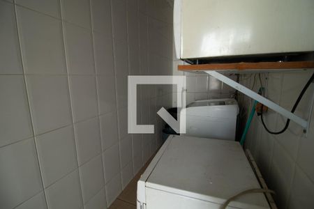 Casa à venda com 200m², 4 quartos e 1 vagaÁrea de Serviço 2