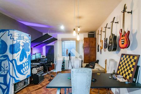 Casa para alugar com 300m², 3 quartos e 5 vagasSala de TV