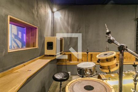 Casa para alugar com 300m², 3 quartos e 5 vagasEscritório