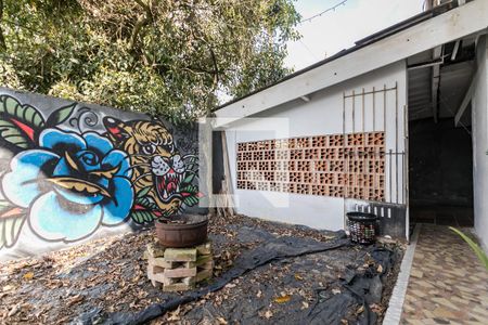 Casa para alugar com 300m², 3 quartos e 5 vagasQuintal