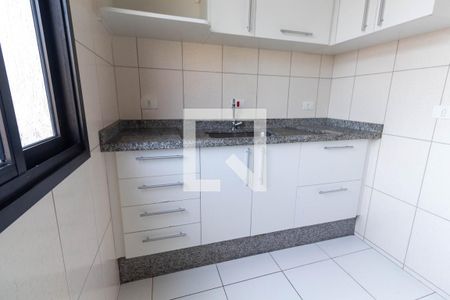 Apartamento para alugar com 53m², 1 quarto e sem vaga Apartamento para alugar com 53m², 1 quarto e sem vagaCozinha - Armários