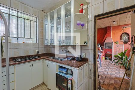 Casa à venda com 300m², 2 quartos e 2 vagas Casa à venda com 300m², 2 quartos e 2 vagasCozinha