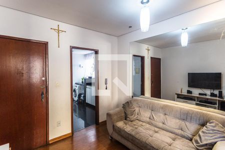 Sala de apartamento à venda com 3 quartos, 60m² em Renascença, Belo Horizonte