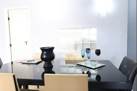 Sala de Jantar de apartamento para alugar com 2 quartos, 80m² em Vila Nova Conceição, São Paulo