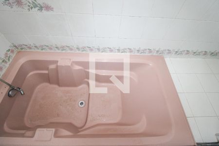 Casa à venda com 550m², 4 quartos e 5 vagas Casa à venda com 550m², 4 quartos e 5 vagasBanheiro Quarto 2