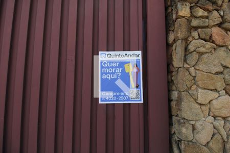 Casa à venda com 550m², 4 quartos e 5 vagas Casa à venda com 550m², 4 quartos e 5 vagasFachada