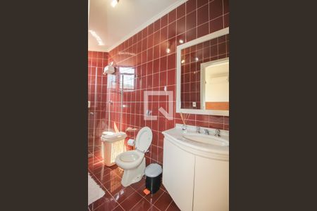 Casa à venda com 550m², 4 quartos e 5 vagas Casa à venda com 550m², 4 quartos e 5 vagasBanheiro 2