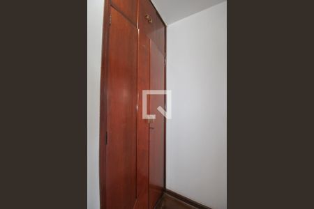 Casa à venda com 550m², 4 quartos e 5 vagas Casa à venda com 550m², 4 quartos e 5 vagasBanheiro