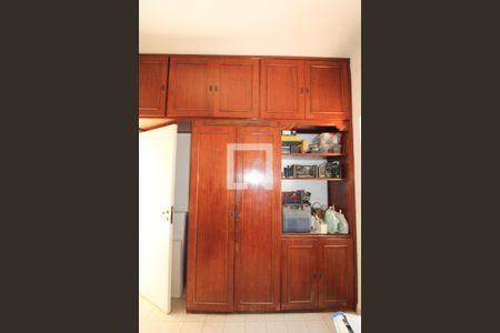 Casa à venda com 550m², 4 quartos e 5 vagas Casa à venda com 550m², 4 quartos e 5 vagasQuarto de Serviço