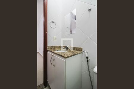 Banheiro de kitnet/studio para alugar com 1 quarto, 30m² em Rocha Sobrinho, Mesquita