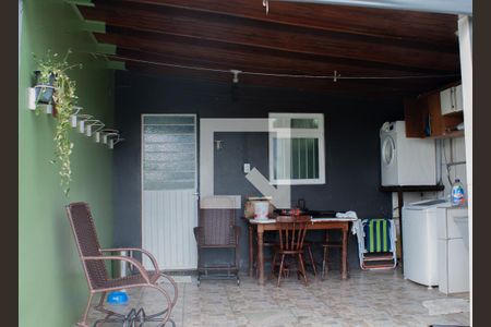 Casa à venda com 98m², 3 quartos e 1 vaga Casa à venda com 98m², 3 quartos e 1 vagaÁrea de Serviço