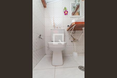 Casa à venda com 130m², 2 quartos e 2 vagasBanheiro da Suíte 2