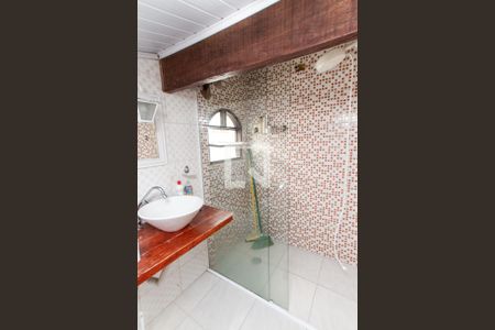 Casa à venda com 130m², 2 quartos e 2 vagasBanheiro da Suíte 2