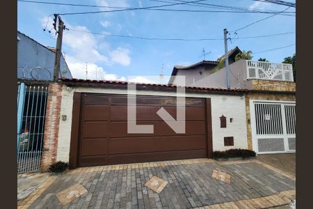 Casa à venda com 130m², 2 quartos e 2 vagasFachada