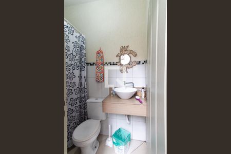 Casa à venda com 130m², 2 quartos e 2 vagasBanheiro de Serviço