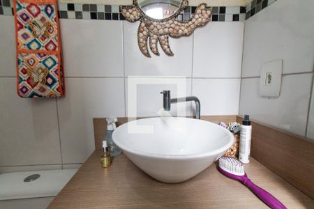 Casa à venda com 130m², 2 quartos e 2 vagasBanheiro de Serviço