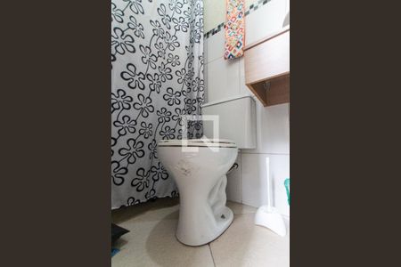 Casa à venda com 130m², 2 quartos e 2 vagasBanheiro de Serviço