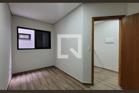 Casa à venda com 200m², 3 quartos e 2 vagas Casa à venda com 200m², 3 quartos e 2 vagasQuarto