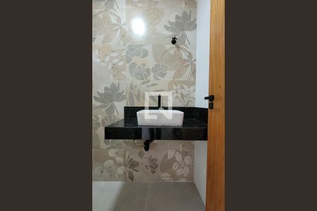 Casa à venda com 200m², 3 quartos e 2 vagas Casa à venda com 200m², 3 quartos e 2 vagasBanheiro da churrasqueira