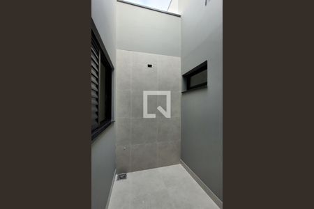 Casa à venda com 200m², 3 quartos e 2 vagas Casa à venda com 200m², 3 quartos e 2 vagasArea externa