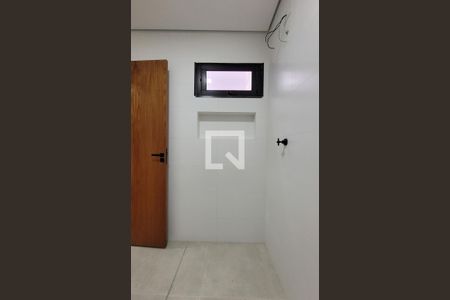 Casa à venda com 200m², 3 quartos e 2 vagas Casa à venda com 200m², 3 quartos e 2 vagasBanheiro Social