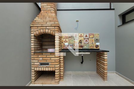 Casa à venda com 200m², 3 quartos e 2 vagas Casa à venda com 200m², 3 quartos e 2 vagasChurrasqueira