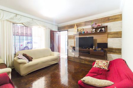 Sala de casa à venda com 3 quartos, 197m² em Vila Carmosina, São Paulo