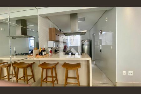 Cozinha de apartamento à venda com 3 quartos, 130m² em Buritis, Belo Horizonte