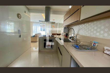 Cozinha de apartamento à venda com 3 quartos, 130m² em Buritis, Belo Horizonte